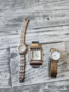 Watch Lot Quatrz 3 Items Silver Metal